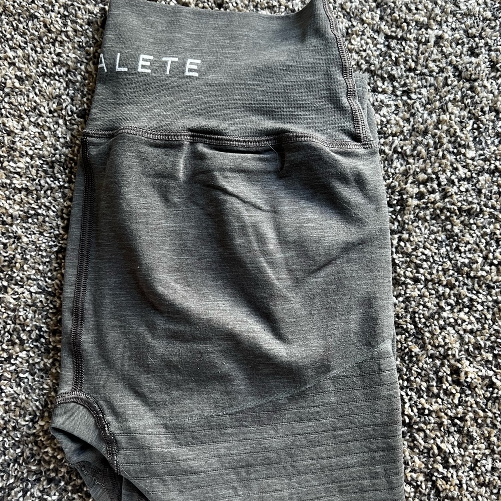 Alphalete revival legging